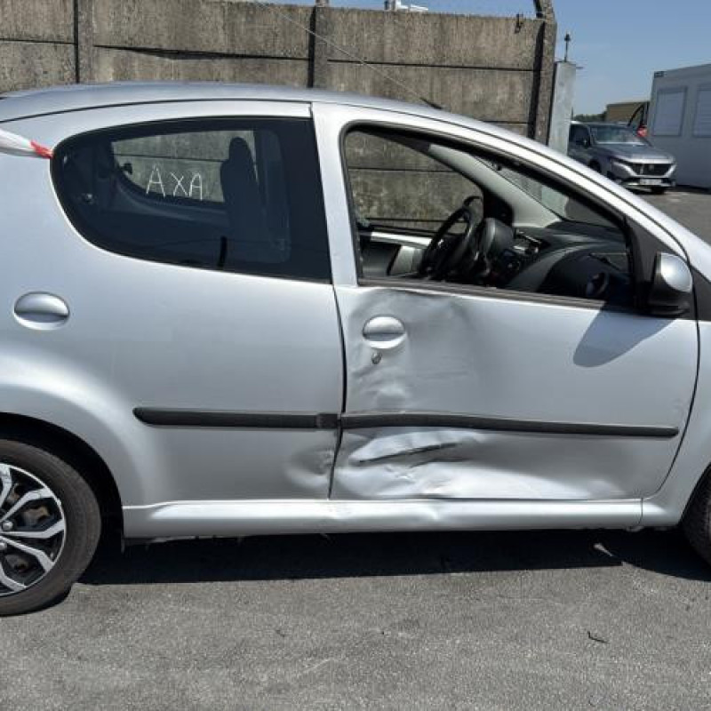 Boitier air bag PEUGEOT 107 Photo n°11
