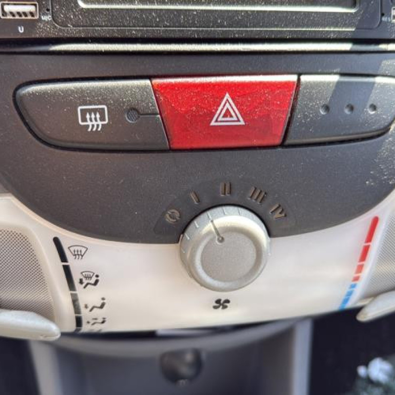 Boitier air bag PEUGEOT 107 Photo n°19