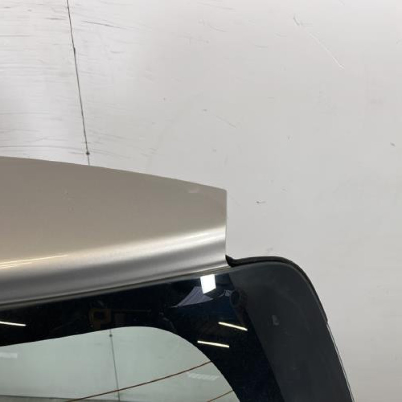 Malle/Hayon arriere TOYOTA YARIS 2 Photo n°3