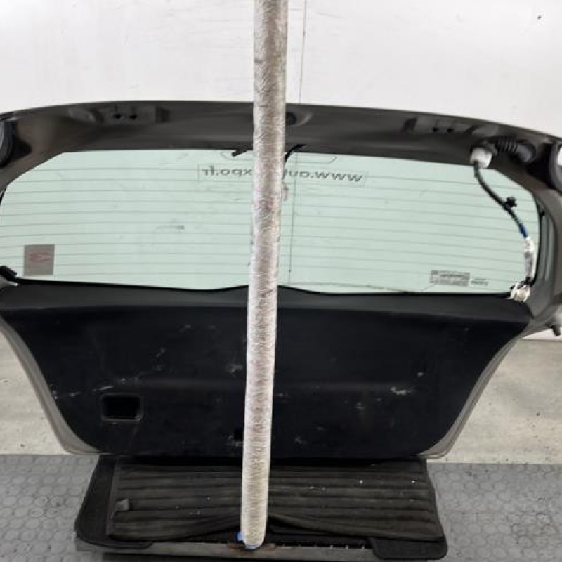 Malle/Hayon arriere TOYOTA YARIS 2 Photo n°10