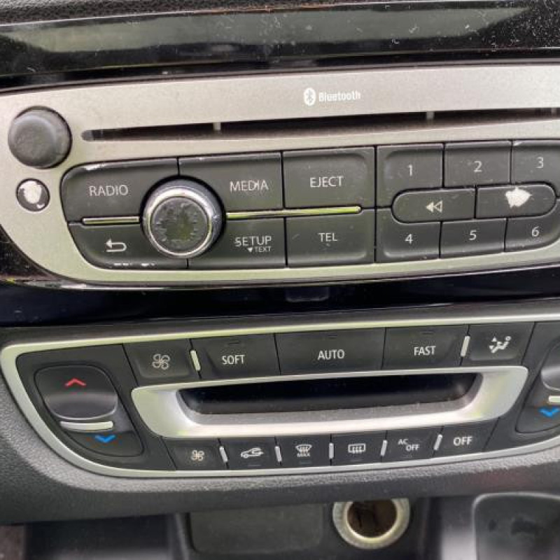 Fermeture de capot RENAULT SCENIC 3 Photo n°20