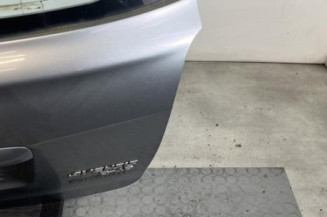 Malle/Hayon arriere TOYOTA AVENSIS 2