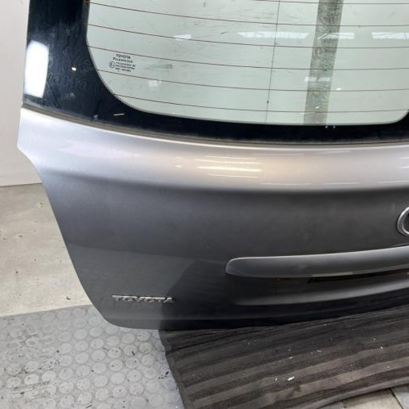 Malle/Hayon arriere TOYOTA AVENSIS 2 Photo n°5