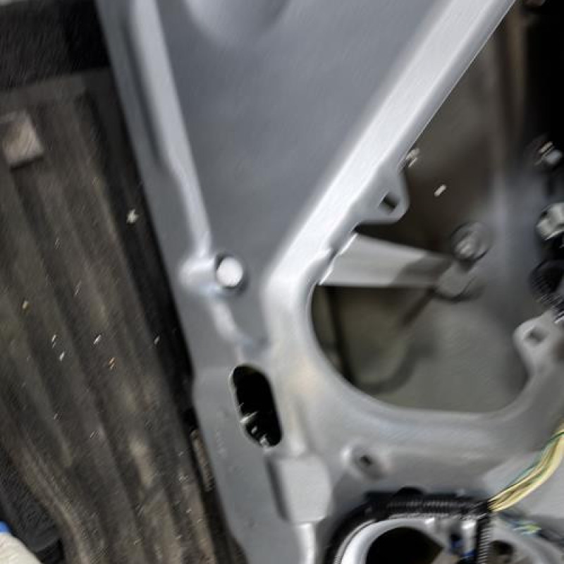 Malle/Hayon arriere TOYOTA AVENSIS 2 Photo n°10