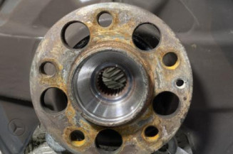 Pivot de moyeu avant gauche MERCEDES CLASSE A 169