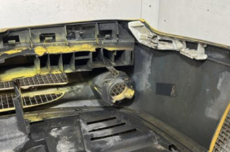 Pare choc avant RENAULT MEGANE 1