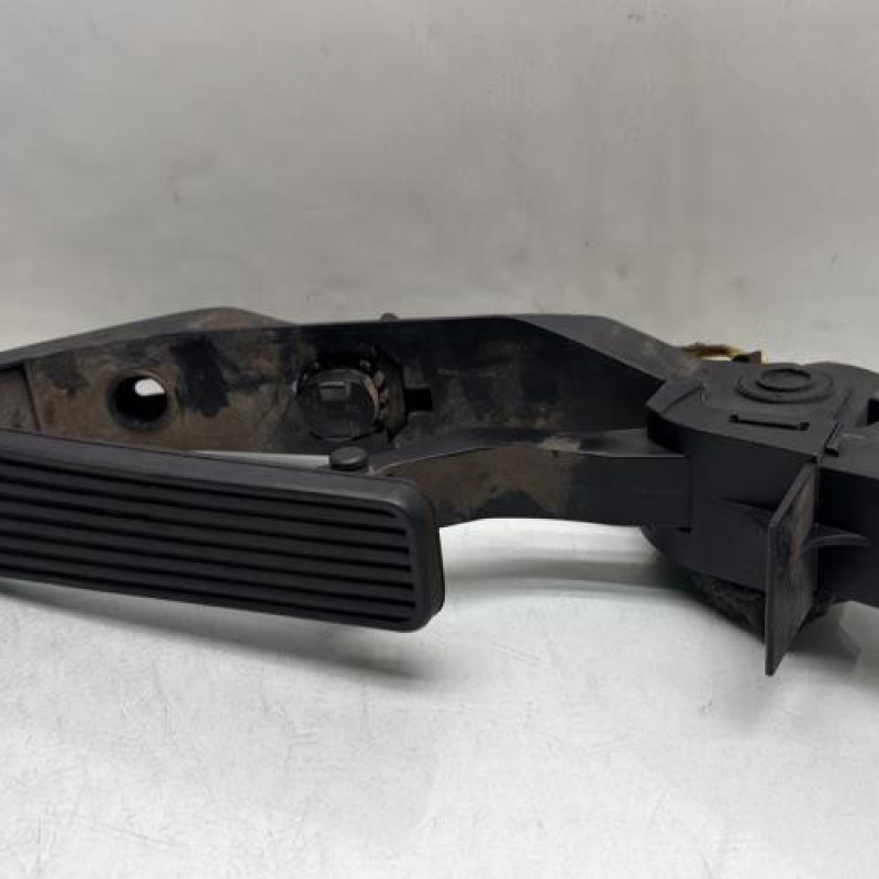 Pedale d'accelerateur MERCEDES CLASSE C 203 Photo n°1