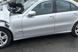 Pivot de moyeu avant droit MERCEDES CLASSE E 211