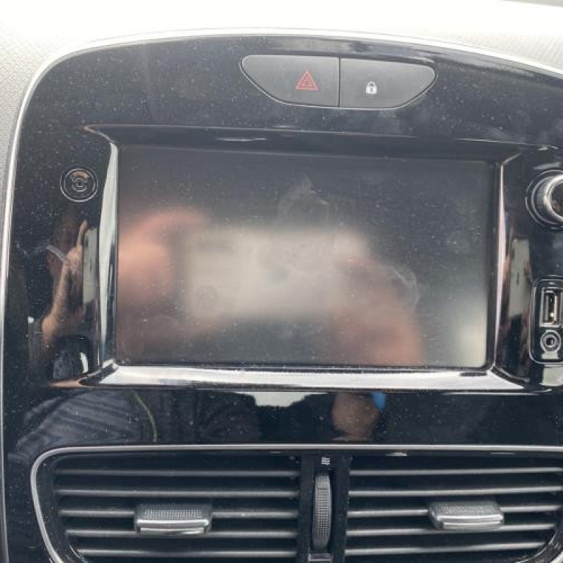 Ecran GPS RENAULT CLIO 4 Photo n°14