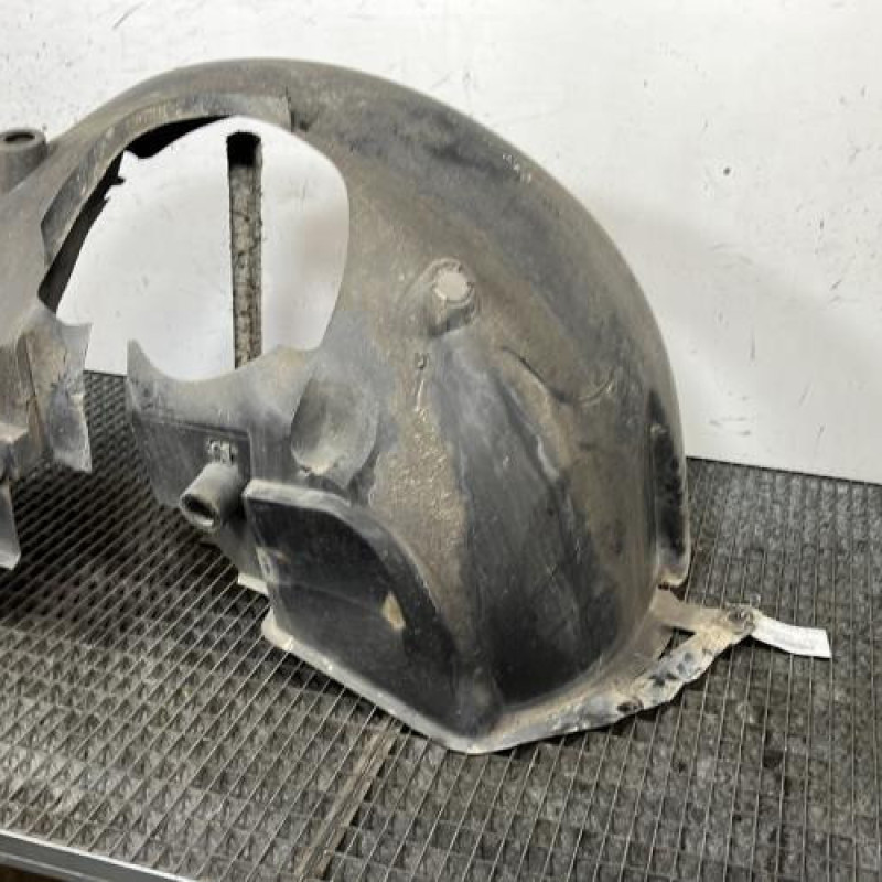 Pare boue avant droit MERCEDES VITO 639 Photo n°3