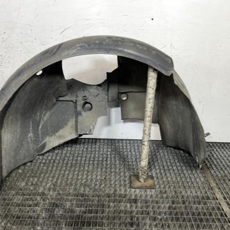 Pare boue avant droit MERCEDES VITO 639 Photo n°4