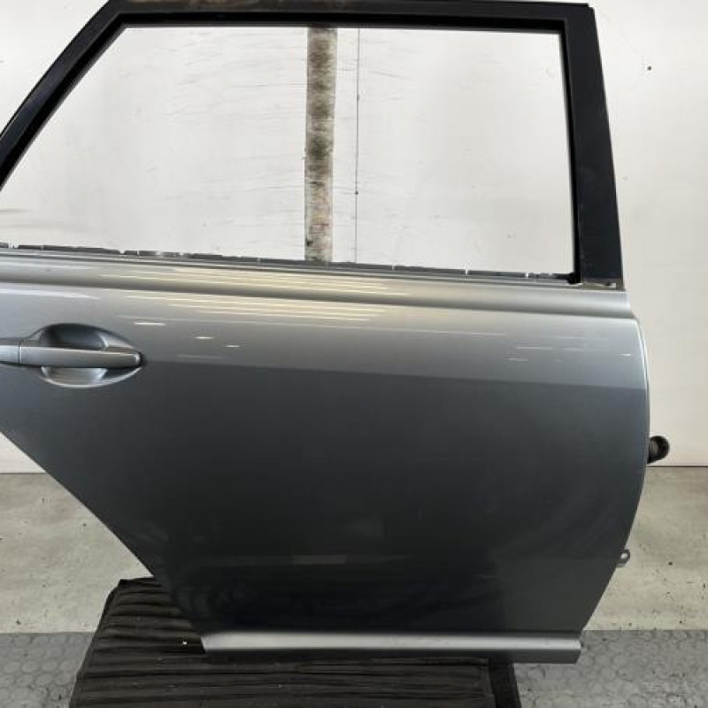 Porte arriere droit TOYOTA AVENSIS 2 Photo n°1