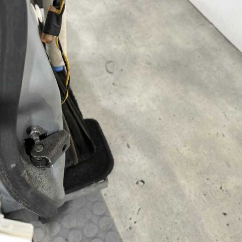 Porte arriere droit TOYOTA AVENSIS 2 Photo n°4