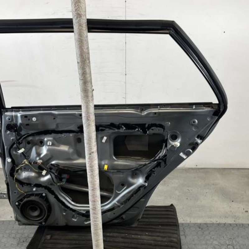 Porte arriere droit TOYOTA AVENSIS 2 Photo n°6