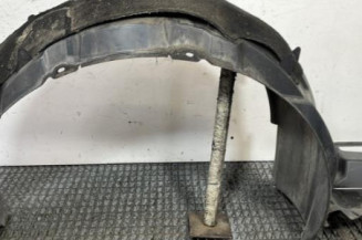 Pare boue avant droit TOYOTA AVENSIS 2