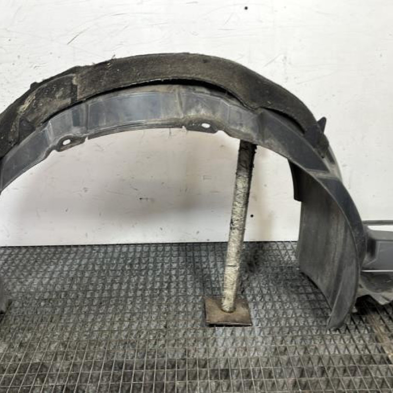 Pare boue avant droit TOYOTA AVENSIS 2 Photo n°4