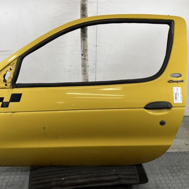 Porte avant gauche RENAULT MEGANE 1 Photo n°1
