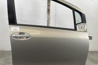Porte avant droit TOYOTA YARIS 2 Photo n°1