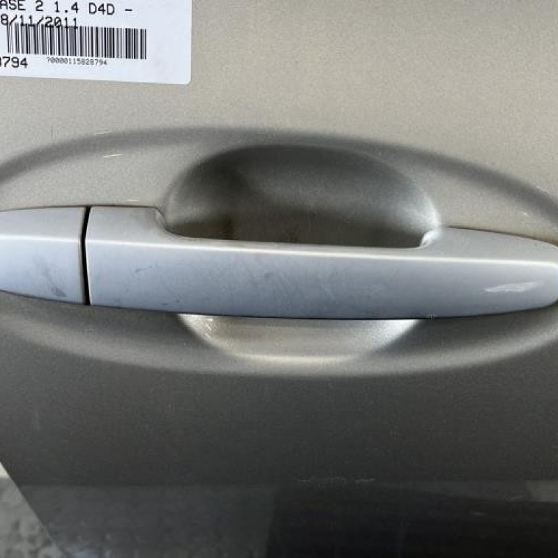 Porte avant droit TOYOTA YARIS 2 Photo n°2