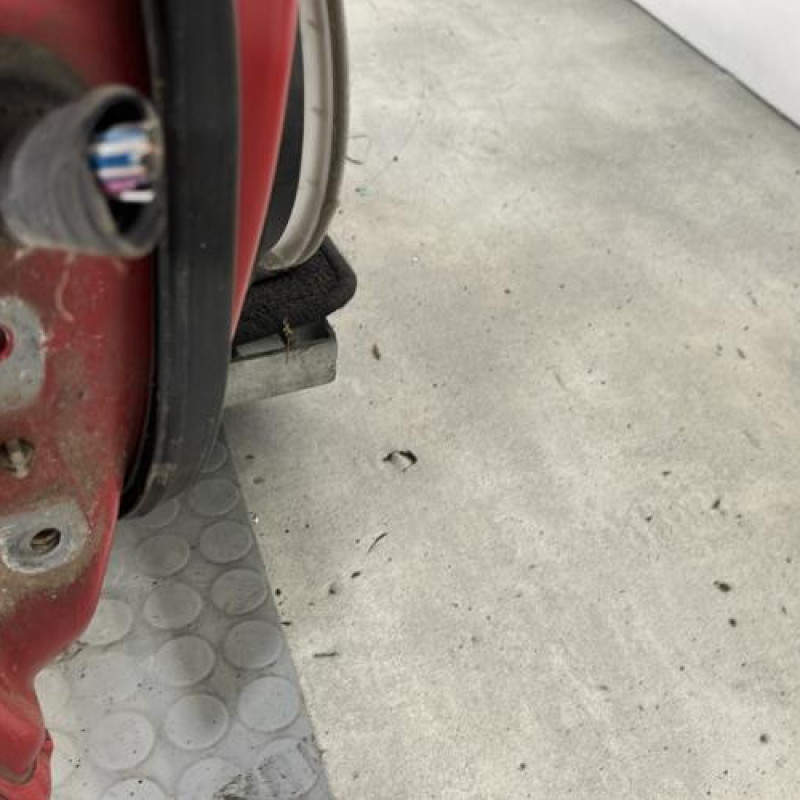 Porte avant droit TOYOTA YARIS 2 Photo n°5