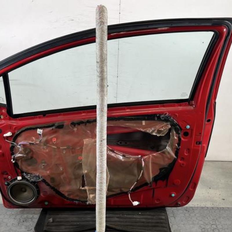 Porte avant droit TOYOTA YARIS 2 Photo n°6