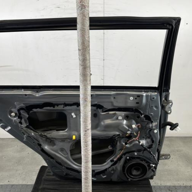 Porte arriere gauche TOYOTA AVENSIS 2 Photo n°6