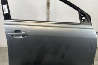 Porte avant droit TOYOTA AVENSIS 2 Photo n°1