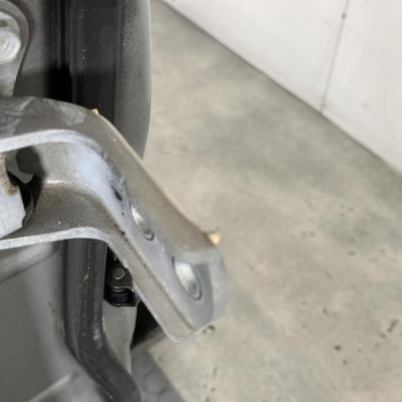 Porte avant droit TOYOTA AVENSIS 2 Photo n°4