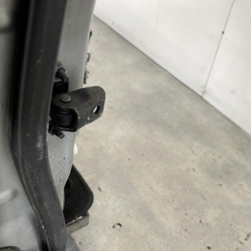 Porte avant droit TOYOTA AVENSIS 2 Photo n°5