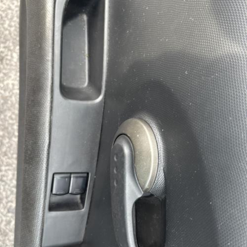 Moteur essuie glace arriere NISSAN MICRA 3 Photo n°10