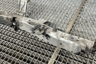 Traverse superieure TOYOTA VERSO