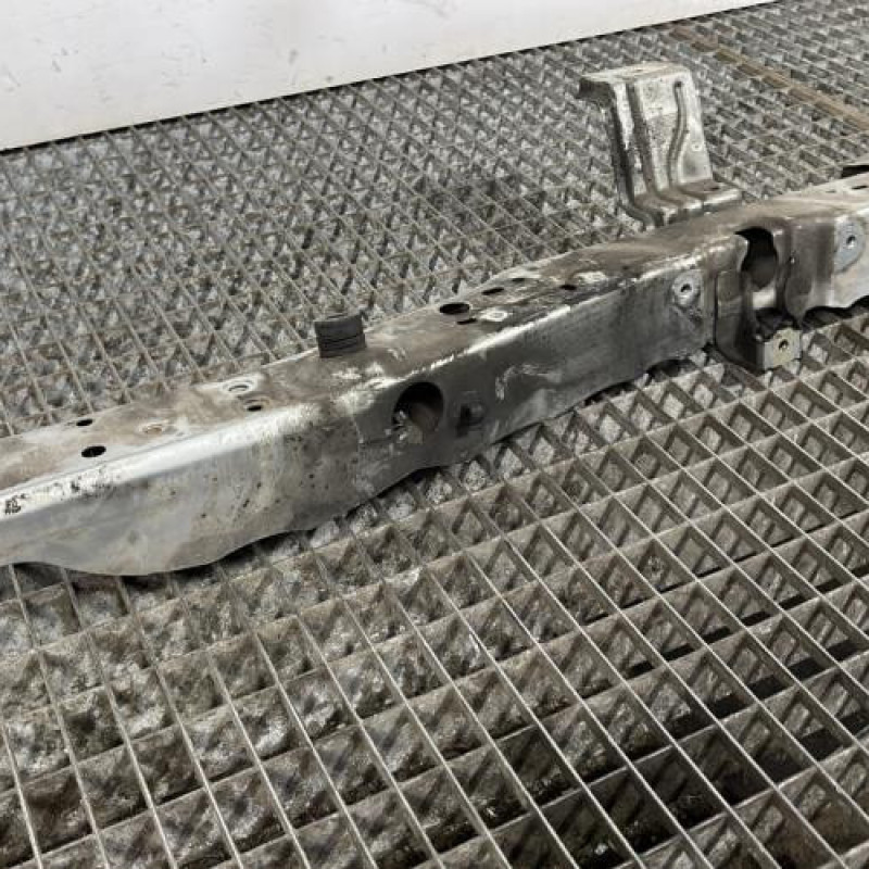 Traverse superieure TOYOTA VERSO Photo n°3