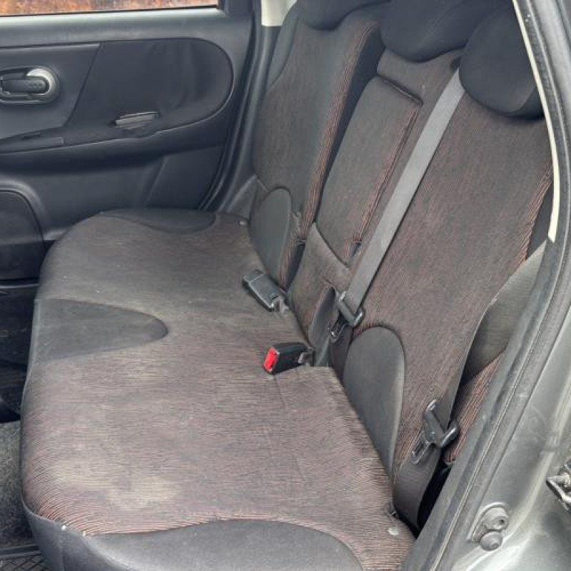 Vase de lave glace NISSAN NOTE 1 Photo n°12