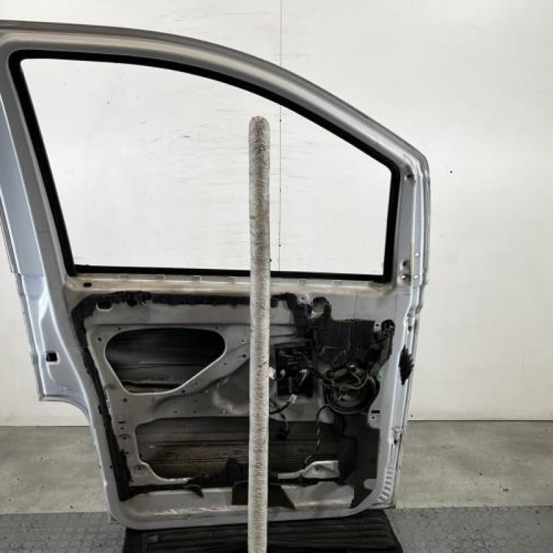 Porte avant gauche MERCEDES VITO 639 Photo n°6
