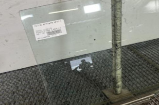 Vitre arriere droit TOYOTA AVENSIS 2