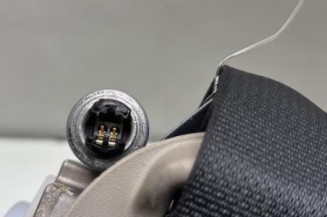 Pretensionneur de ceinture avant droit TOYOTA AVENSIS 2