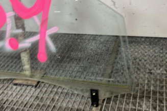 Vitre avant droit KIA SORENTO 1