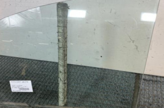 Vitre avant gauche TOYOTA YARIS 2