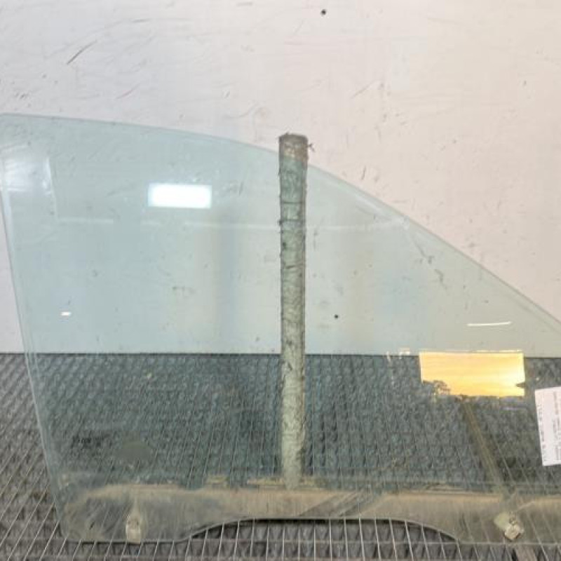 Vitre avant droit HYUNDAI SANTA FE 1 Photo n°1