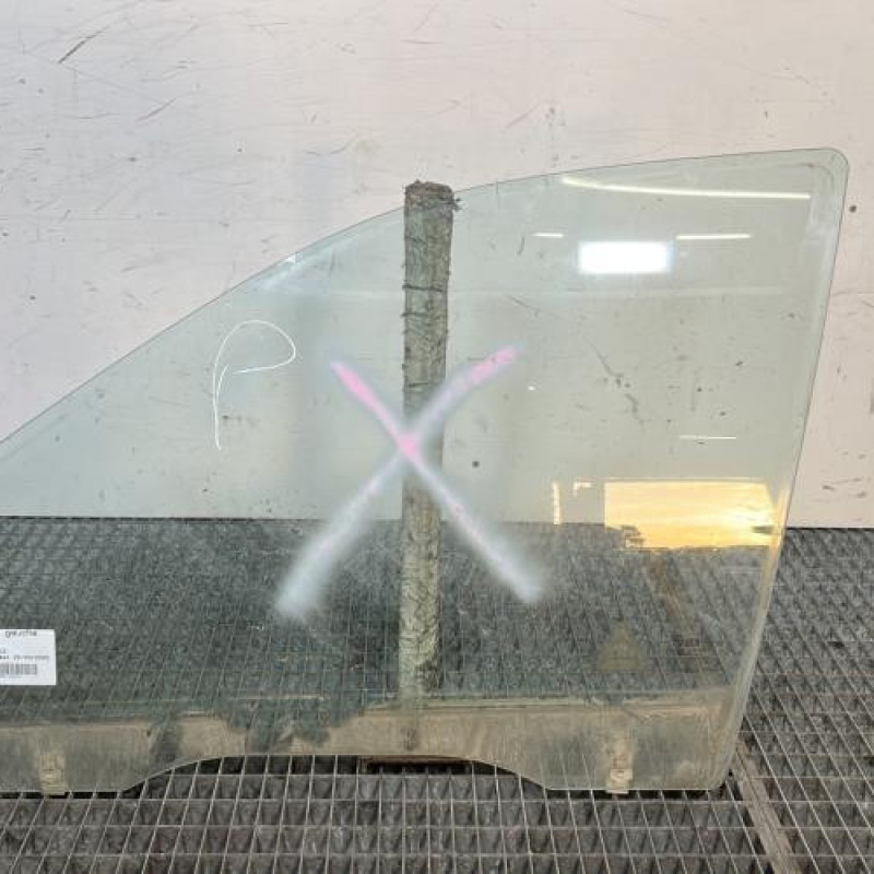 Vitre avant gauche HYUNDAI SANTA FE 1 Photo n°1