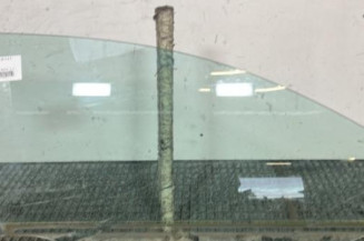 Vitre avant droit TOYOTA AVENSIS 2 Photo n°1