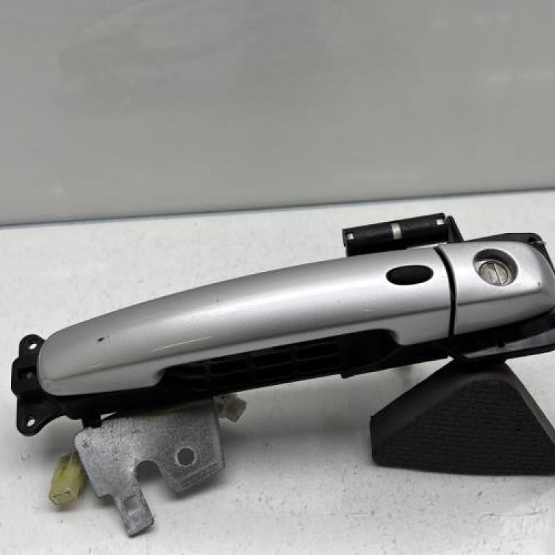 Poignee porte avant gauche SUZUKI SWIFT 3 Photo n°1