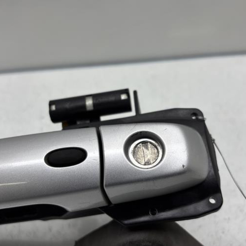 Poignee porte avant gauche SUZUKI SWIFT 3 Photo n°3