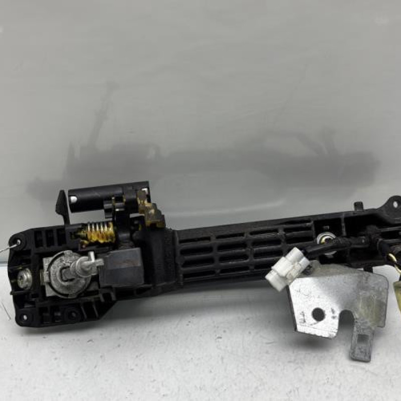 Poignee porte avant gauche SUZUKI SWIFT 3 Photo n°4