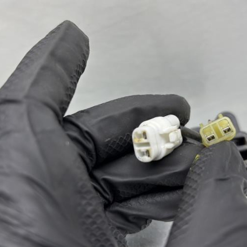 Poignee porte avant gauche SUZUKI SWIFT 3 Photo n°6