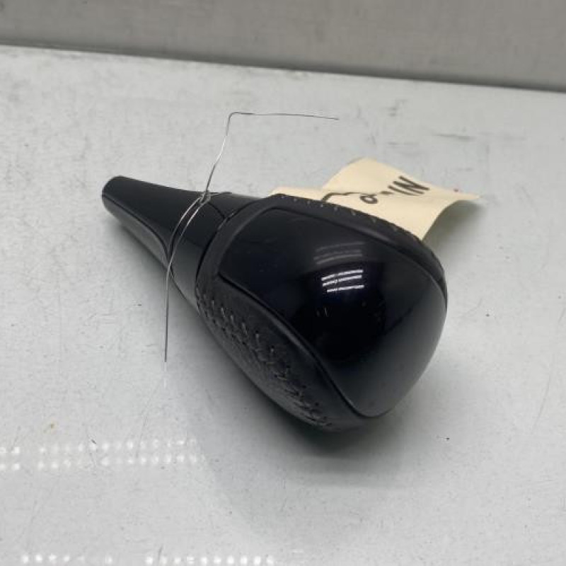 Pommeau de vitesses TOYOTA YARIS 3 Photo n°3