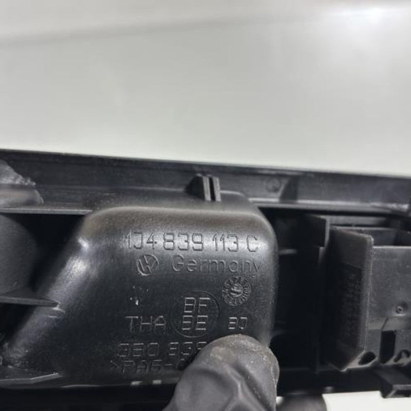 Poignee interieur arriere gauche VOLKSWAGEN GOLF 4 Photo n°4
