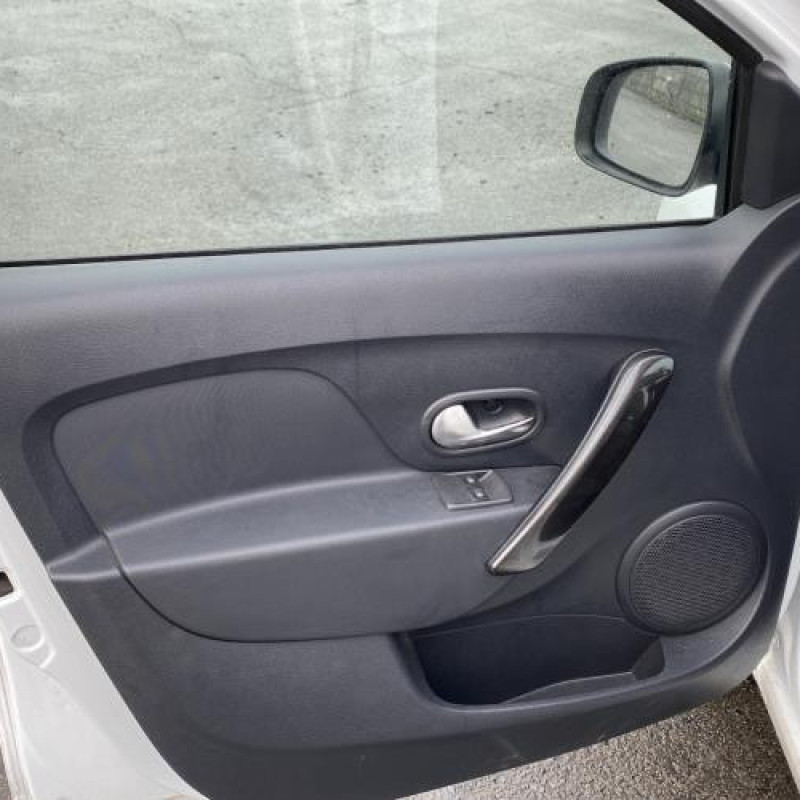 Poignee porte avant droit DACIA SANDERO 2 Photo n°12