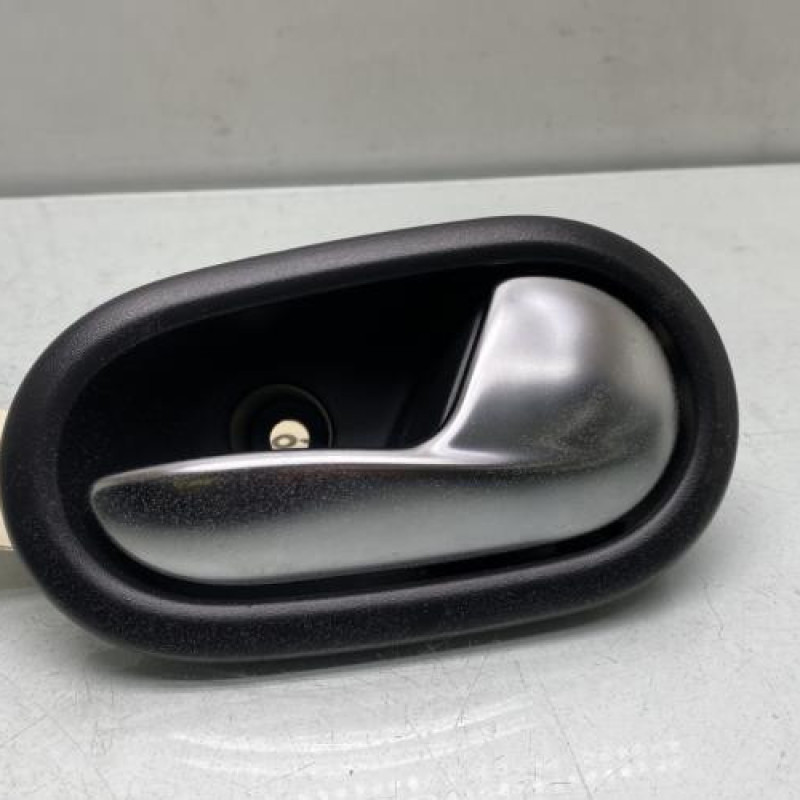 Poignee interieur avant droit DACIA SANDERO 2 Photo n°1