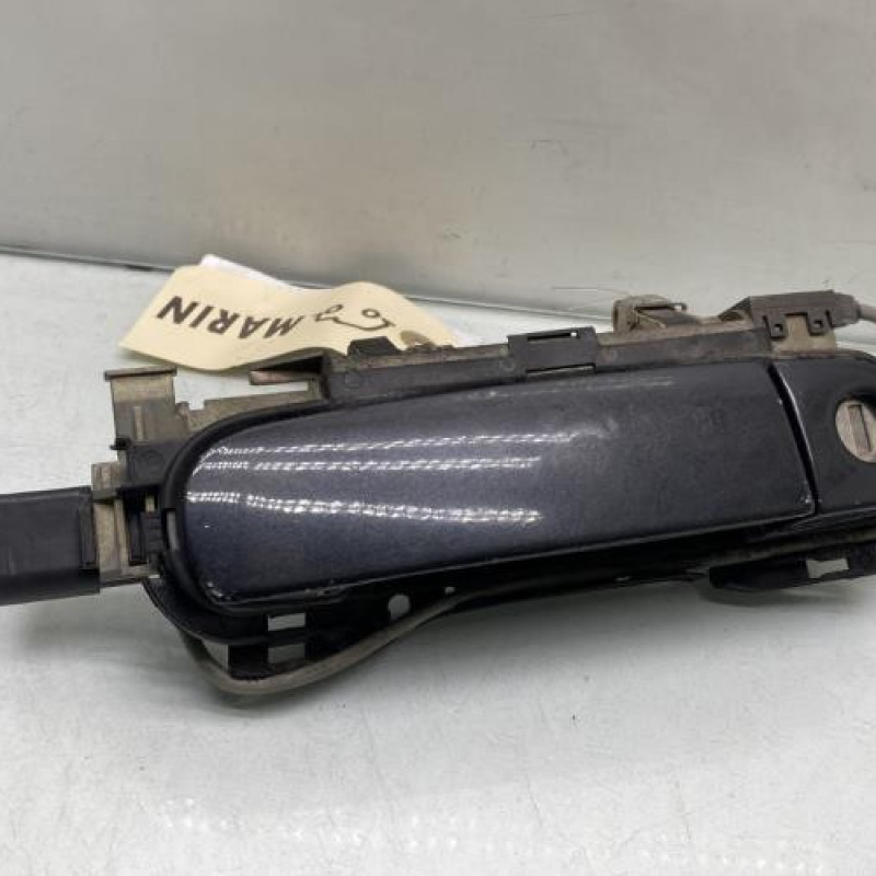 Poignee porte avant gauche AUDI A4 1 Photo n°1